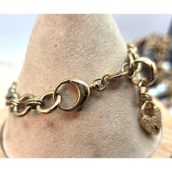 FOSSIL GOLD TONE S/STEEL HEART CRYSTAL PAVE+KEY CHARMS BRACELET - Picture 3 of 3